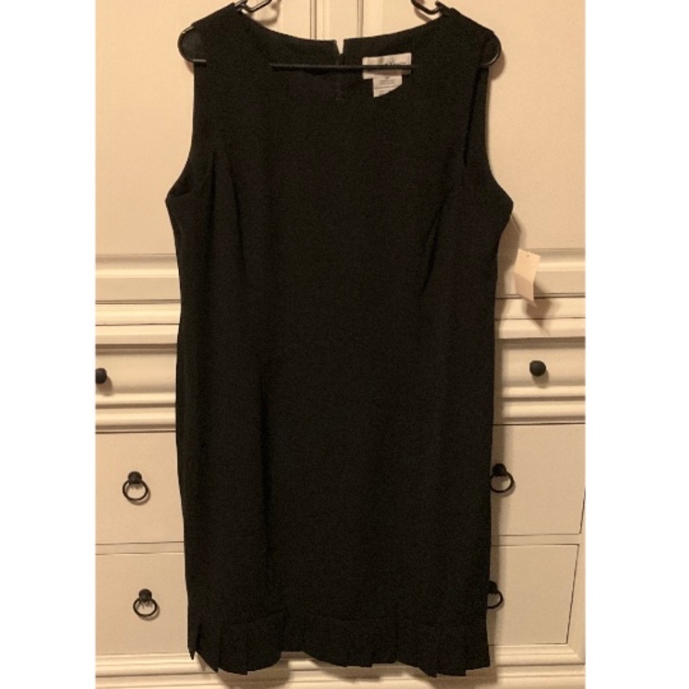 NWT Danny & Nicole 16 P black dress with bottom ruffle.